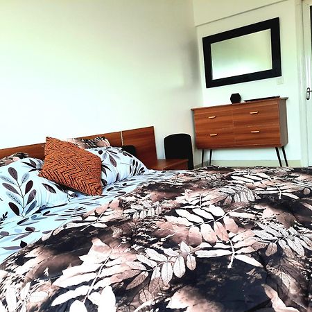 Chambres Meublees Avenue Cheikh Anta Diop Дакар Екстериор снимка