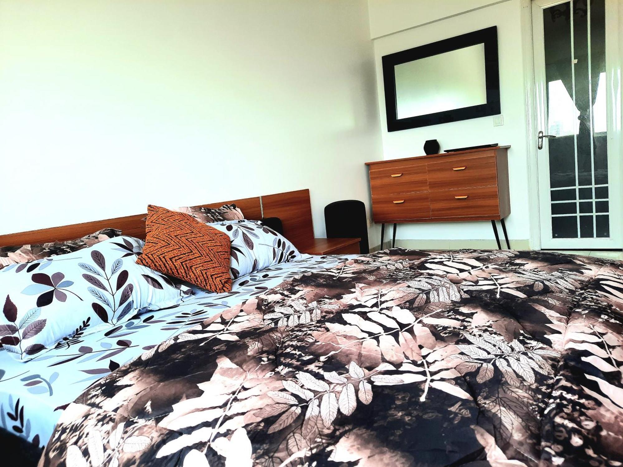 Chambres Meublees Avenue Cheikh Anta Diop Дакар Екстериор снимка