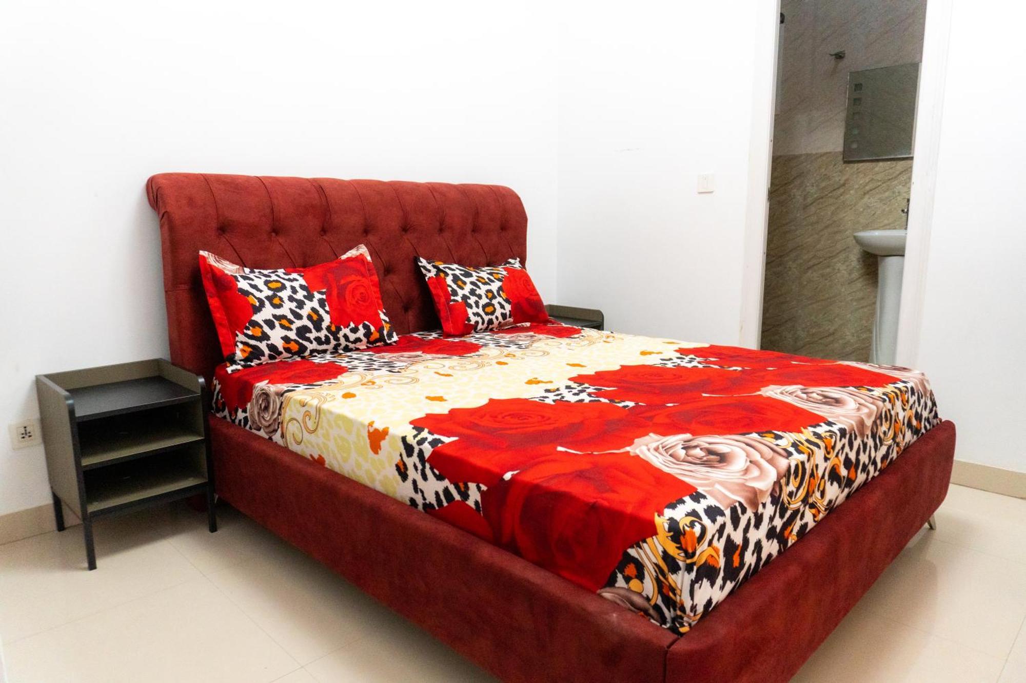Chambres Meublees Avenue Cheikh Anta Diop Дакар Екстериор снимка