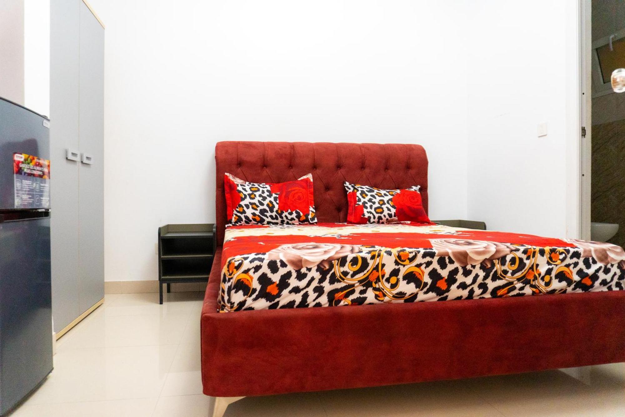 Chambres Meublees Avenue Cheikh Anta Diop Дакар Екстериор снимка